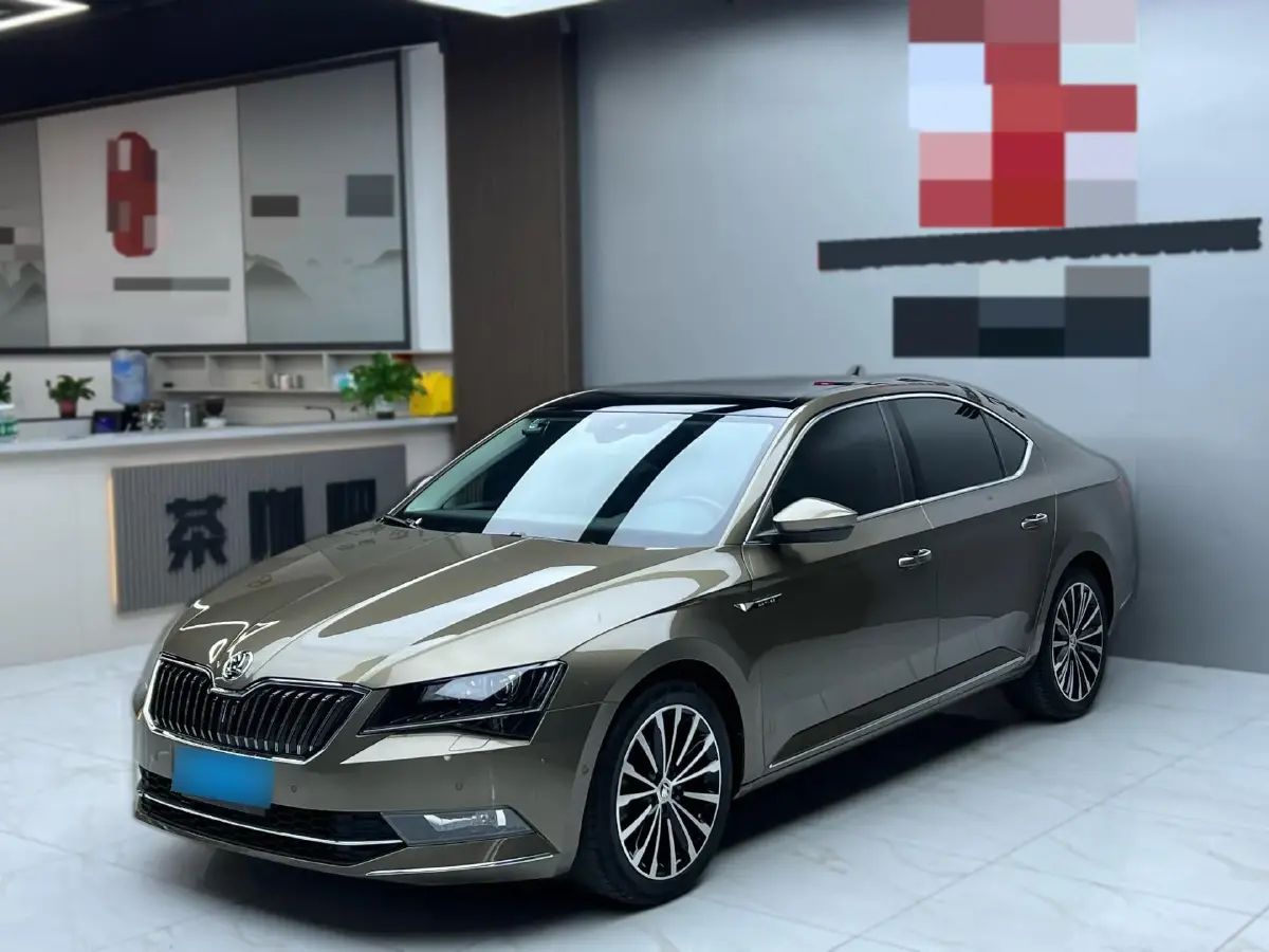 2019 Skoda Superb 2.0T 186HP L4 7DCT