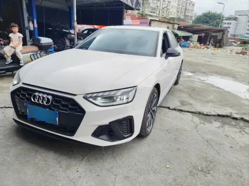 2023 Audi A4L 2.0T 190HP L4 7DCT