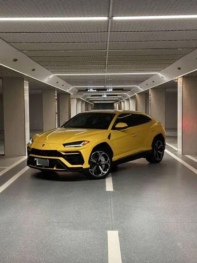 2018 Lamborghini Urus 4.0T 650HP V8 8AT