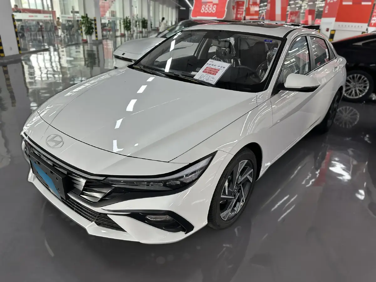 2023 Hyundai Elantra 1.5L 115HP L4 CVT