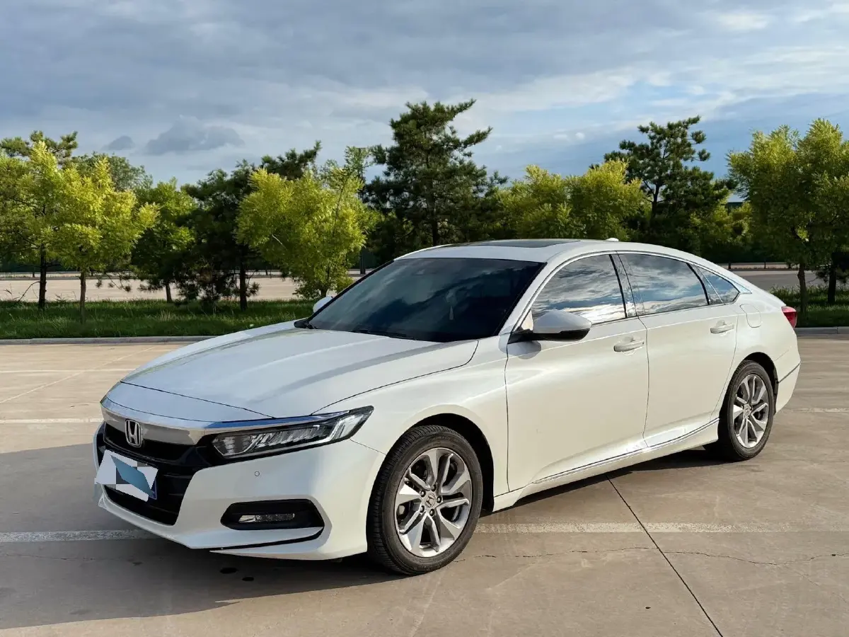 2018 Honda Accord 1.5T 194HP L4 CVT