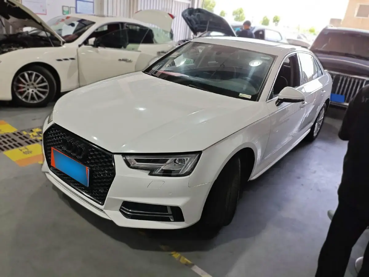 2019 Audi A4L 2.0T 190HP L4 7DCT