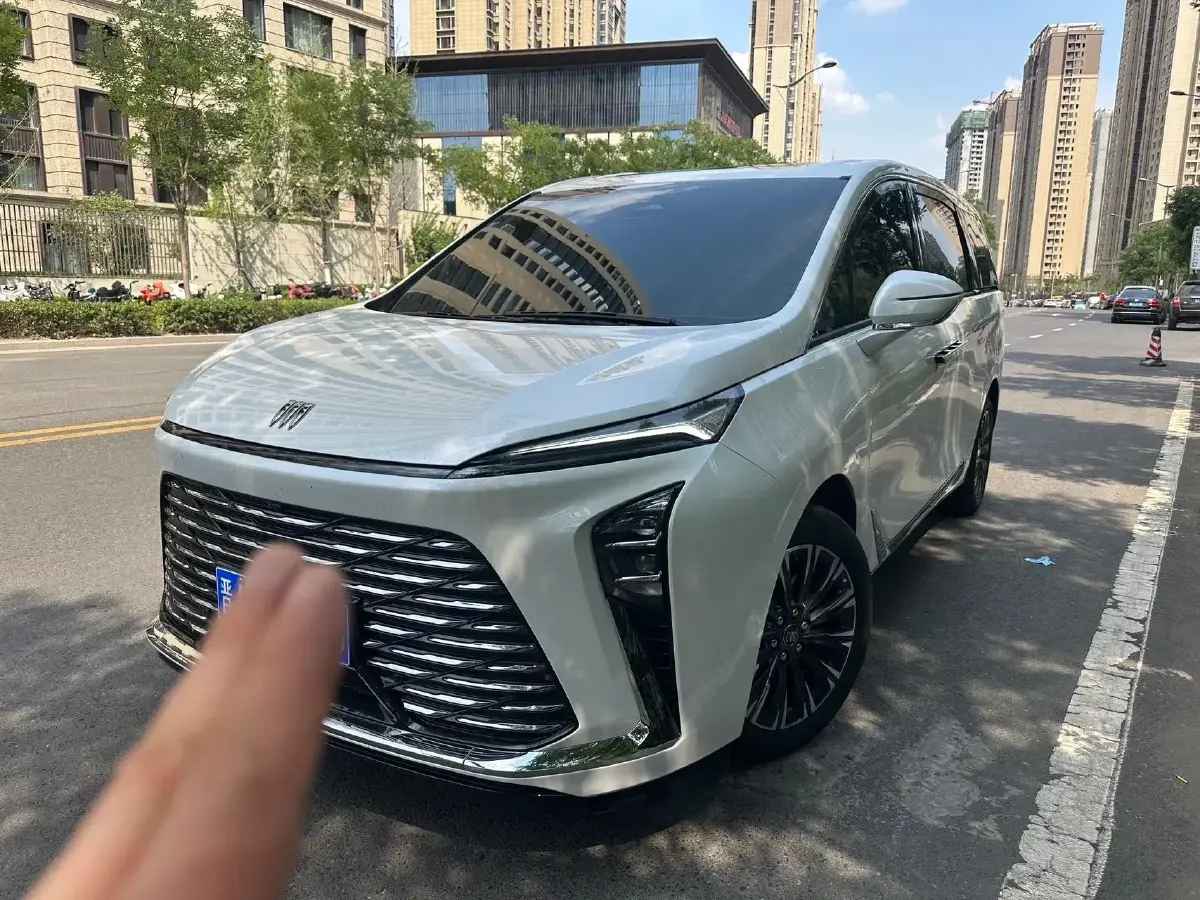 2025 Buick GL8 2.0T 237HP L4 9AT