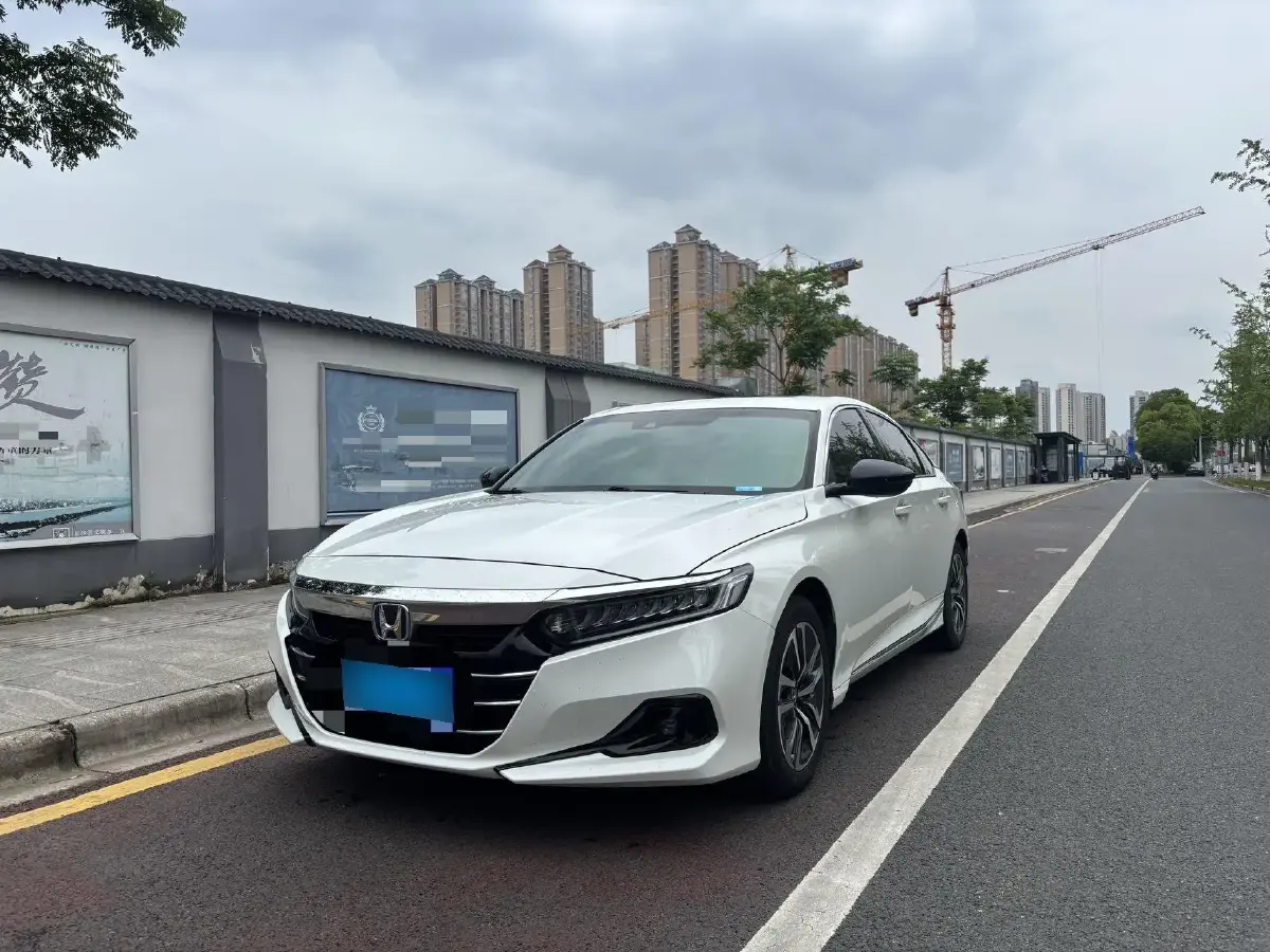 2022 Honda Accord 2.0L 146HP L4 E-CVT Hybrid