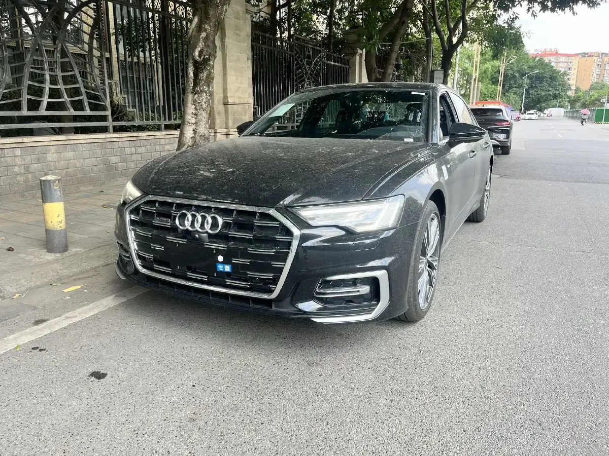2025 Audi A6L 2.0T 245HP L4 7DCT