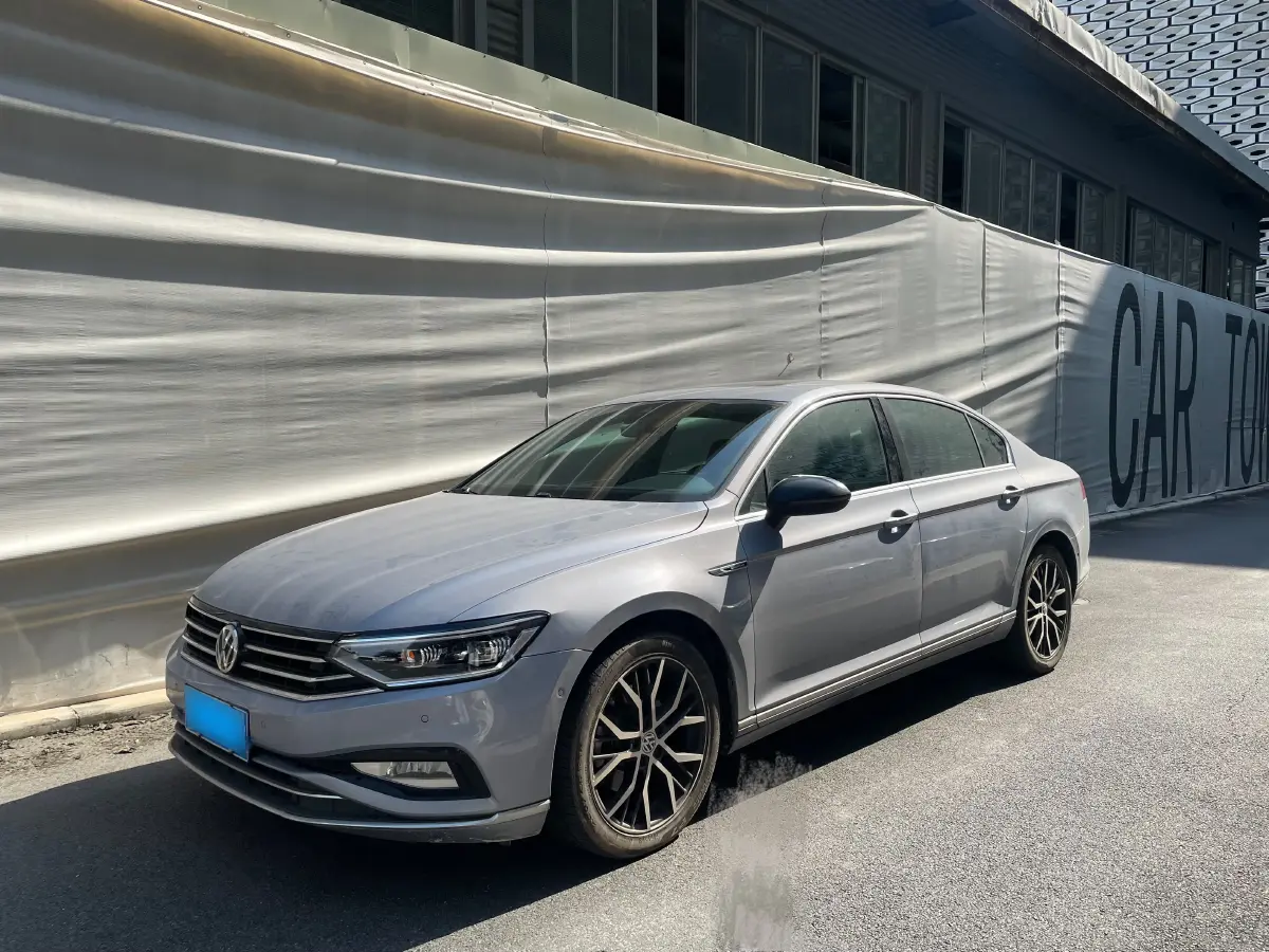 2020 Volkswagen Magotan 2.0T 220HP L4 7DCT