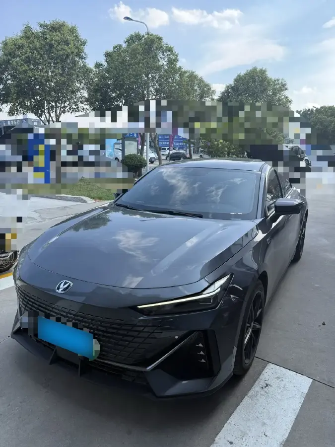 2023 ChangAn UNI-V iDD 1.5T 170HP L4 6TCT PHEV 18.4KWH