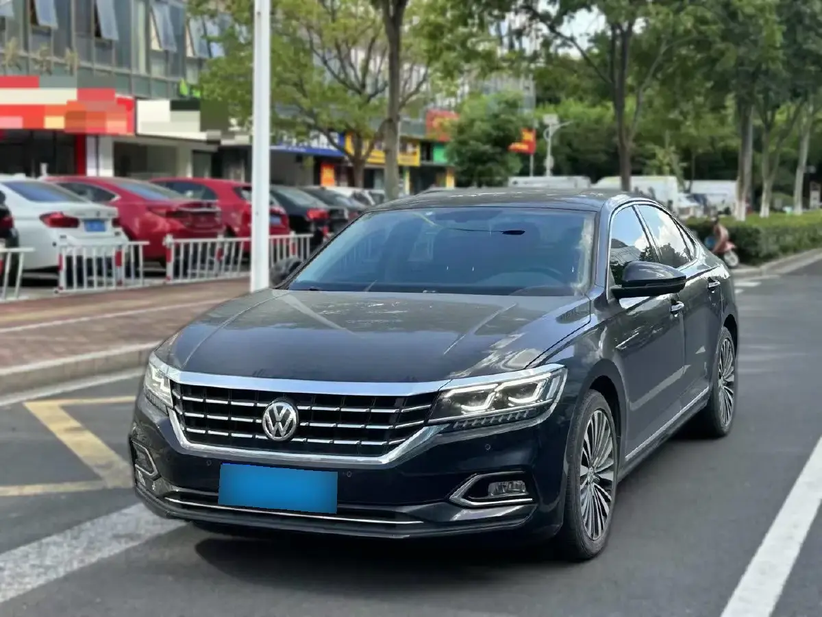 2019 Volkswagen Passat 2.0T 186HP L4 7DCT