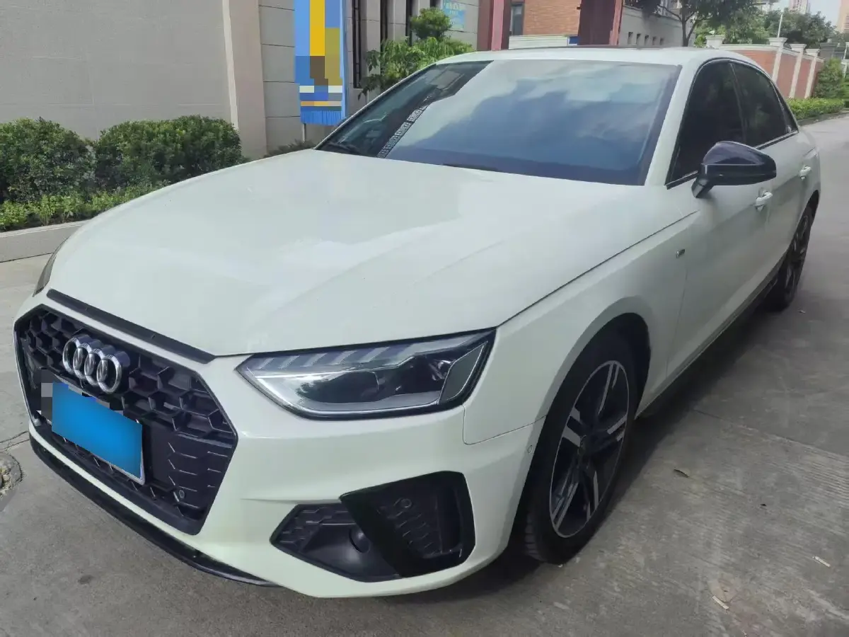 2022 Audi A4L 2.0T 190HP L4 7DCT