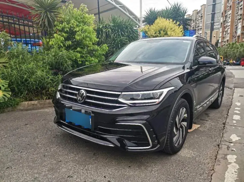 2024 Volkswagen Tiguan L 2.0T 186HP L4 7DCT