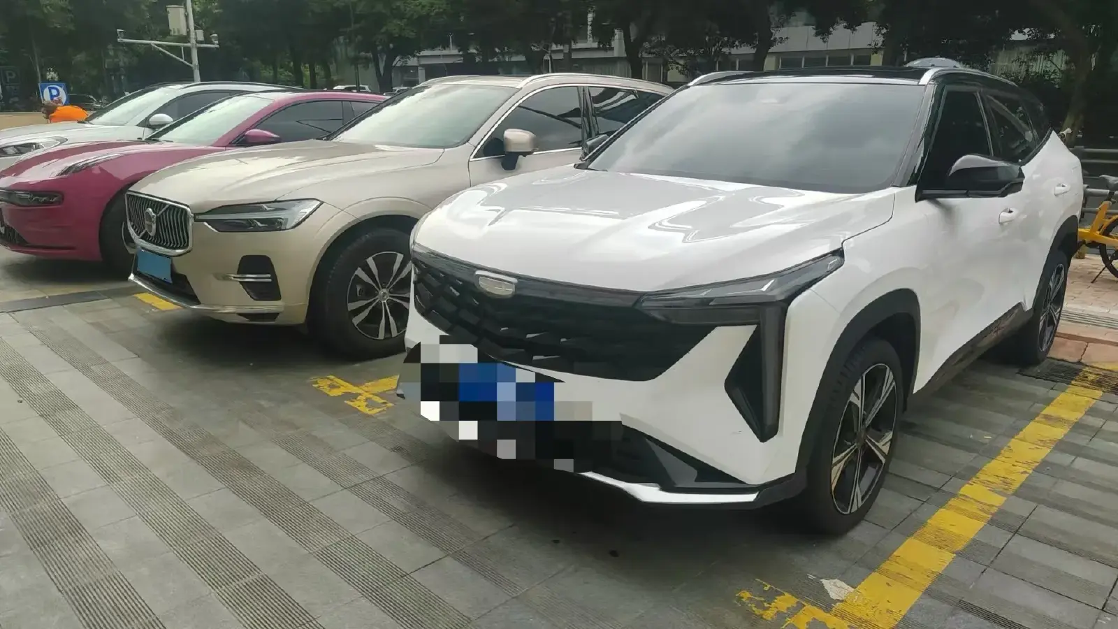 2023 Geely Azkarra 1.5T 181HP L4 7DCT