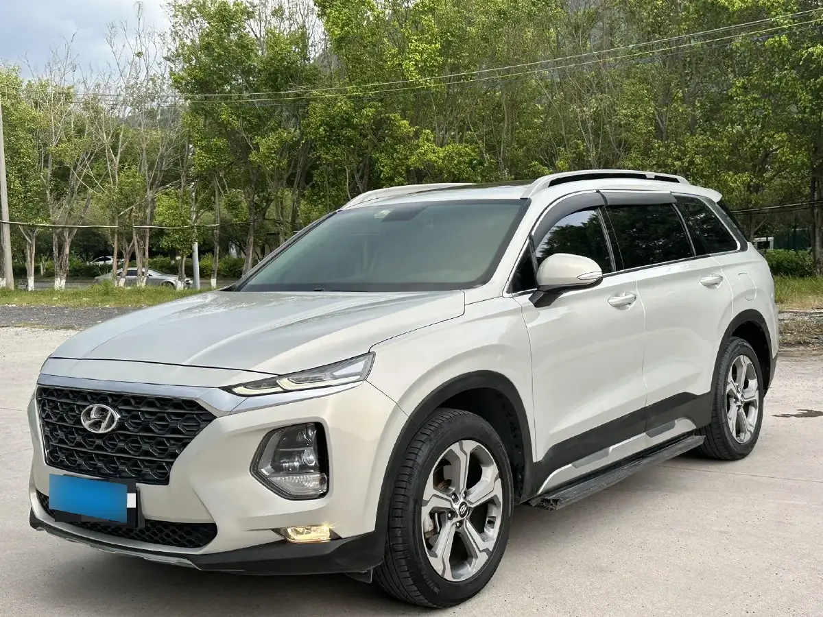 2019 Hyundai Santafe 2.0T 240HP L4 8AT