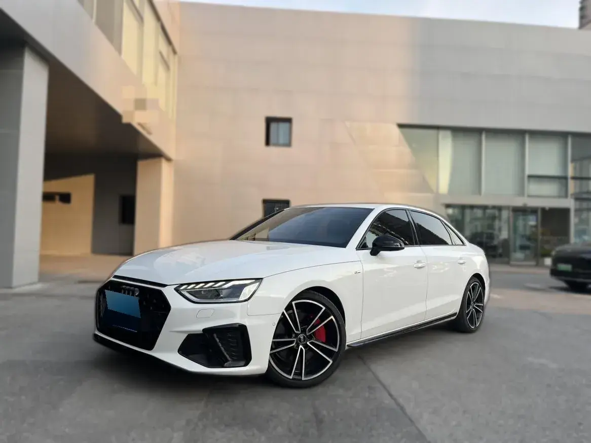 2023 Audi A4L 2.0T 245HP L4 7DCT