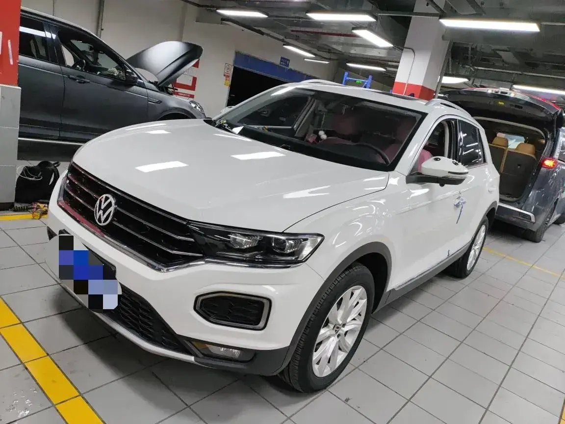 2022 Volkswagen T-Roc 1.4T 150HP L4 7DCT