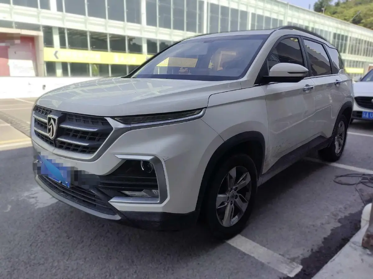 2018 BaoJun 530 1.5T 150HP L4 6MT