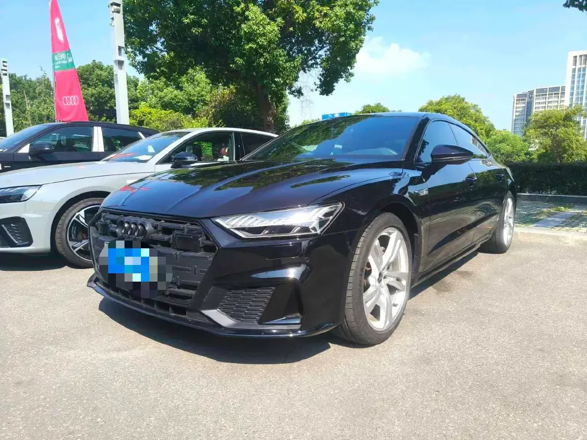 2022 Audi A7L 2.0T 245HP L4 7DCT
