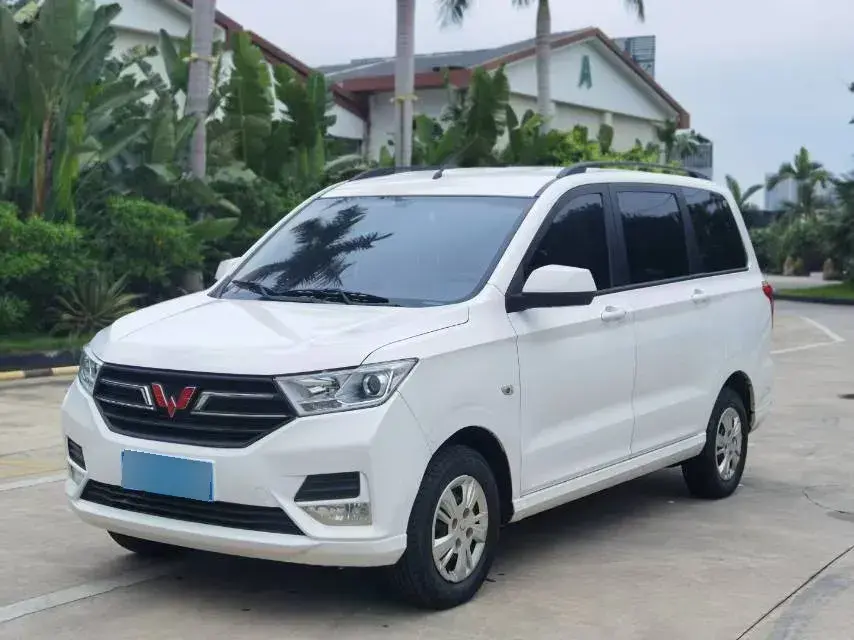 2021 WuLing HongGuang 1.5L 99HP L4 6MT