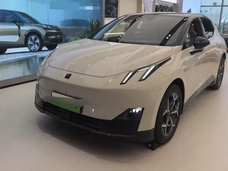 2025 LYNK&CO Z20 BEV 61.47KWH