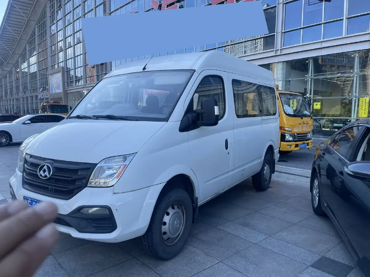 2015 MAXUS XinTu V80 2.5T 136HP L4 5MT