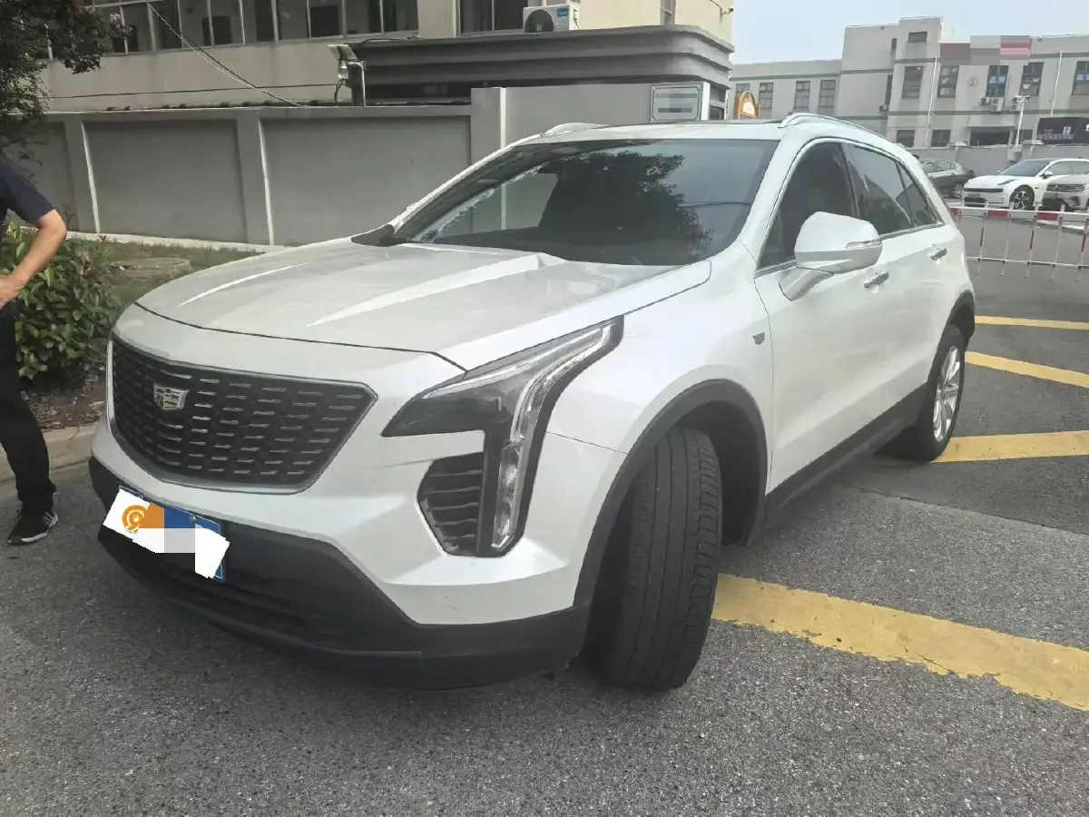 2020 Cadillac XT4 2.0T 241HP L4 9AT
