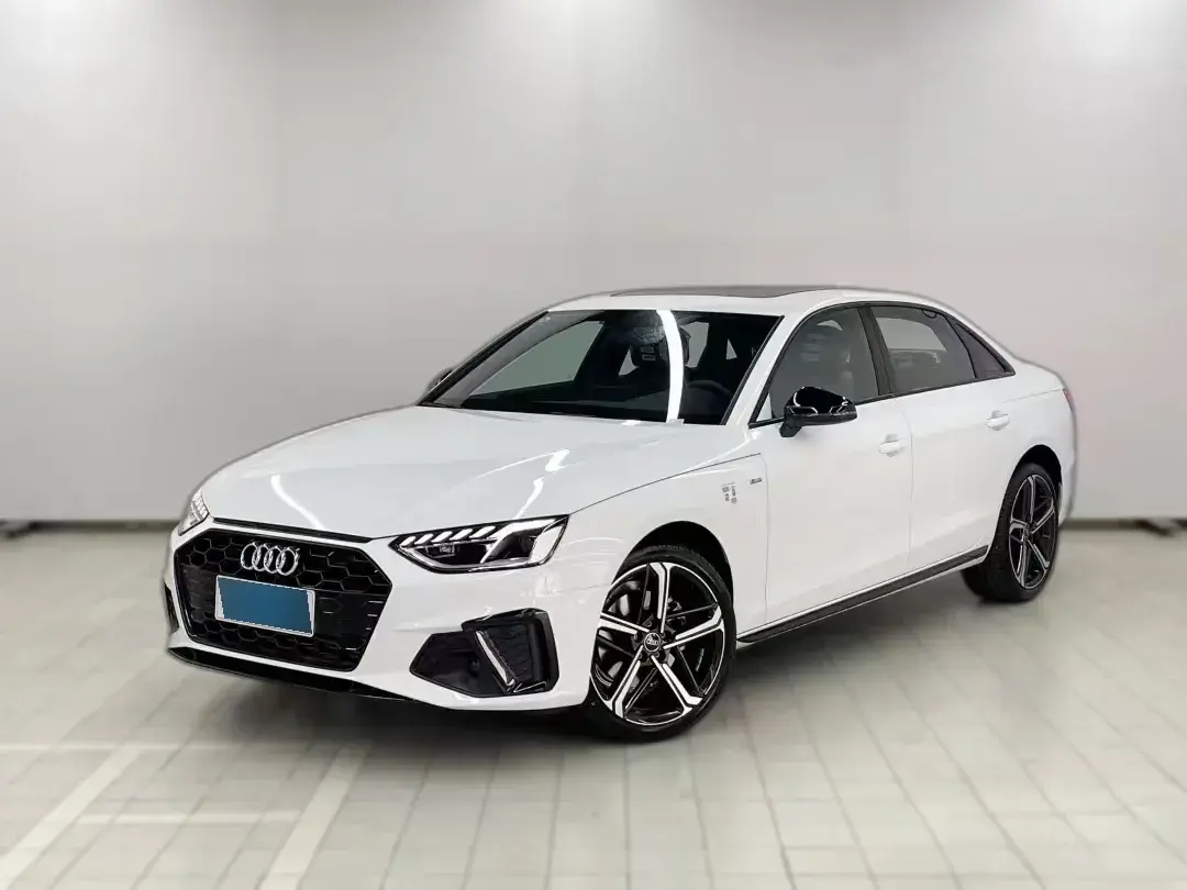2025 Audi A4L 2.0T 190HP L4 7DCT