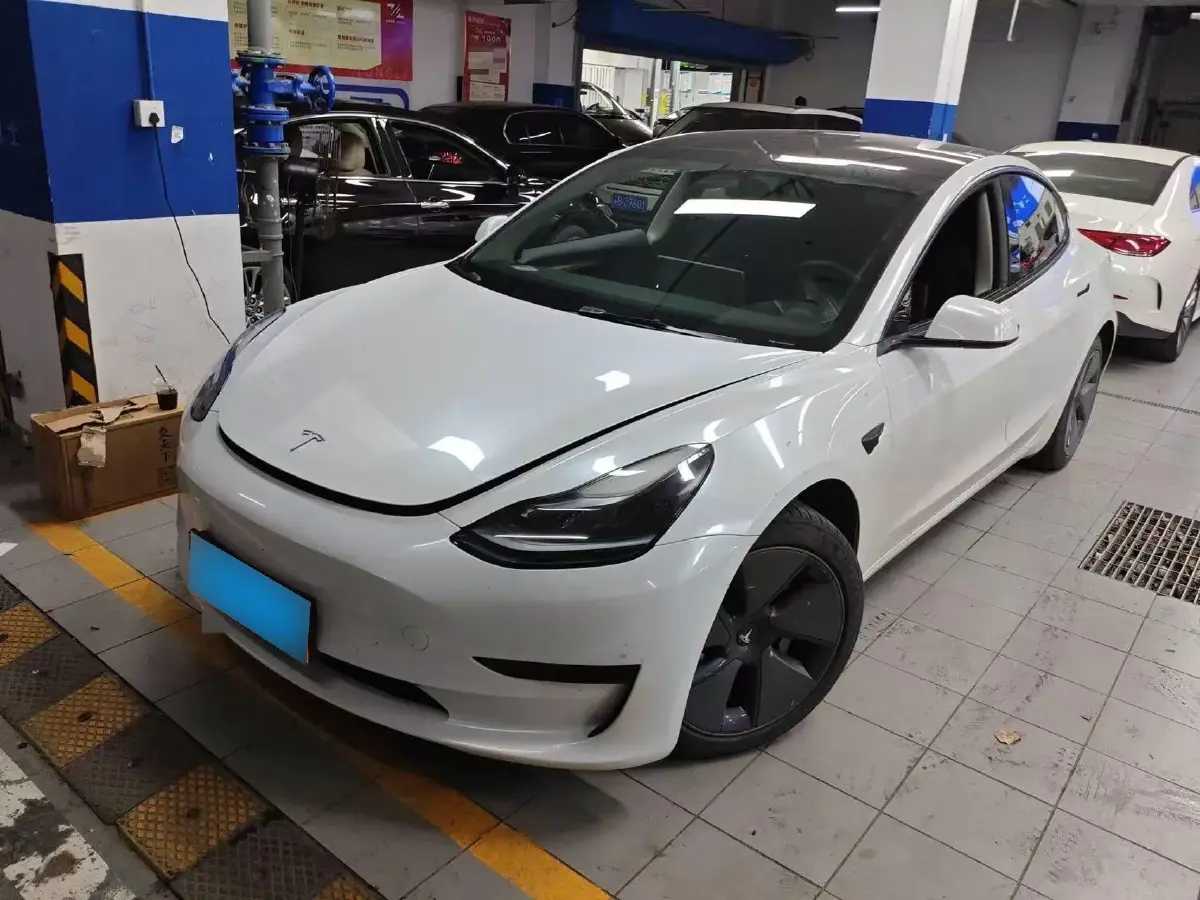 2022 Tesla Model 3 BEV 60KWH