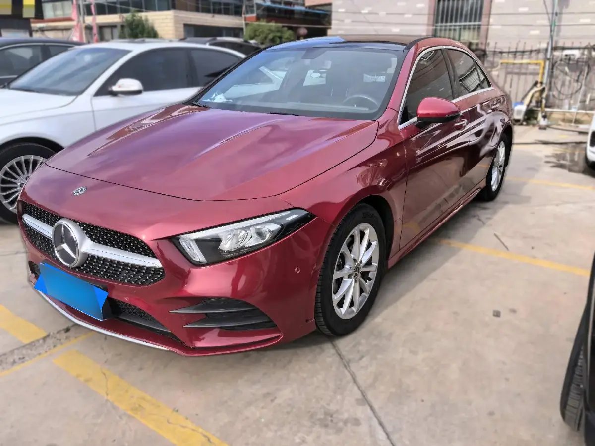 2020 Mercedes-Benz A Class 1.3T 163HP L4 7DCT