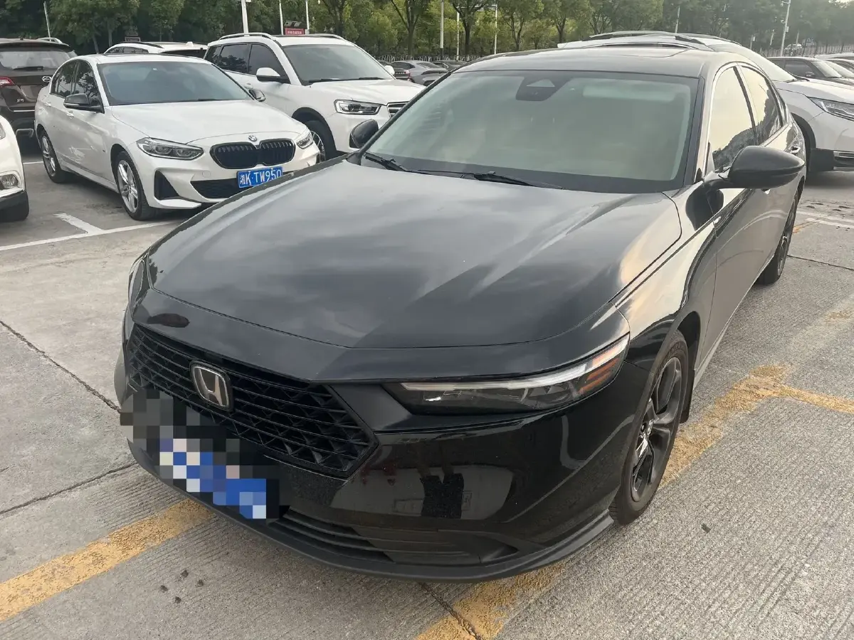 2025 Honda Accord 1.5T 192HP L4 CVT