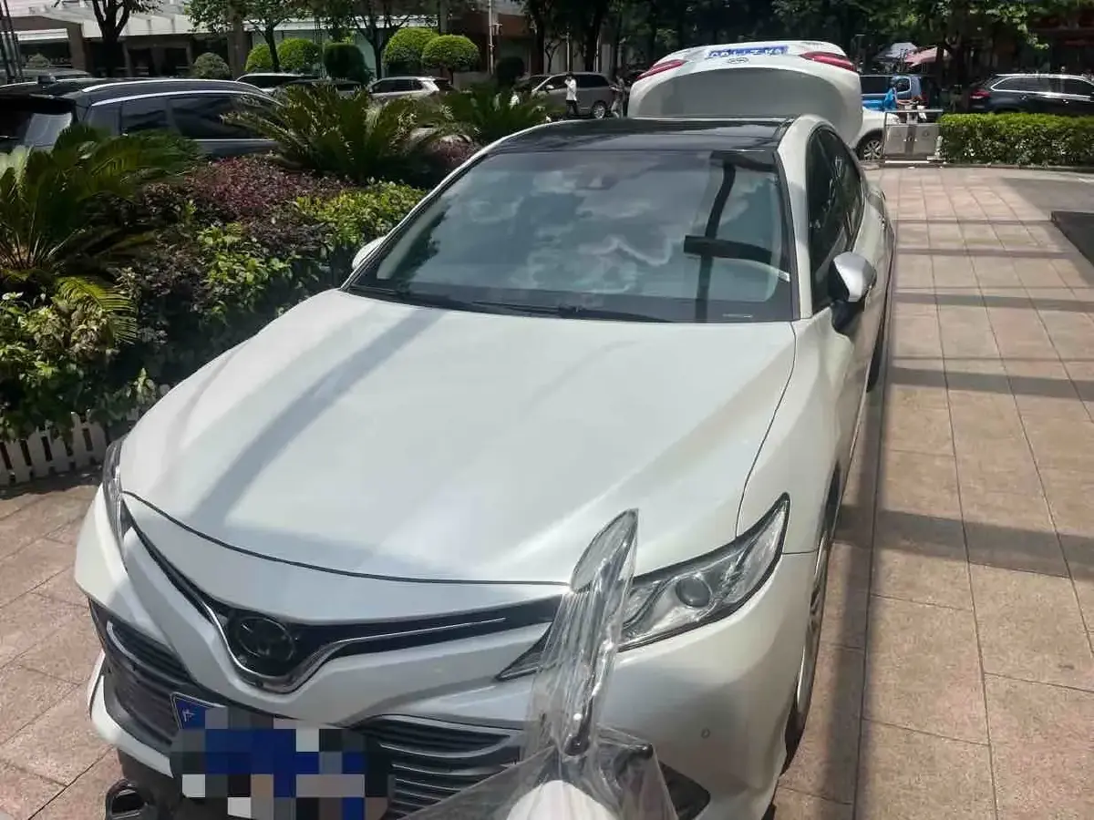 2018 Toyota Camry 2.5L 209HP L4 8AT