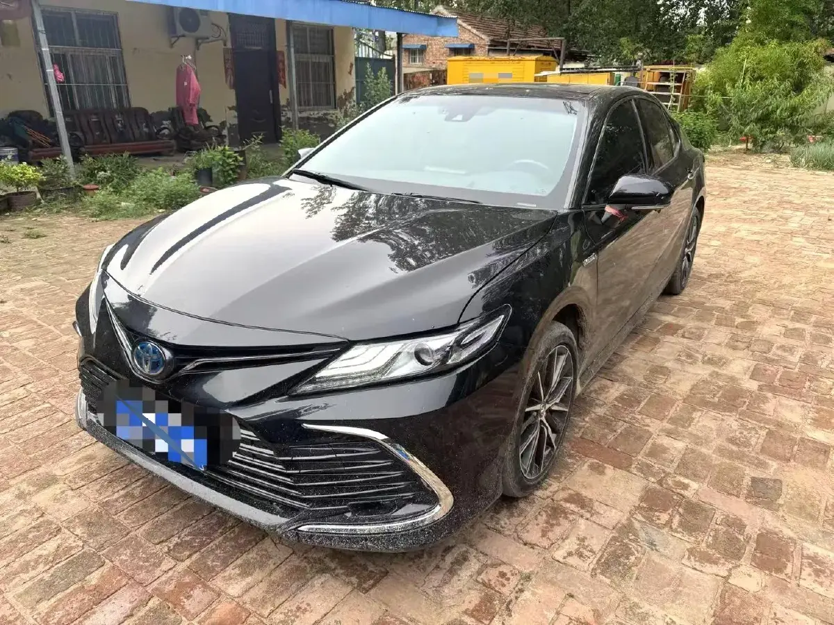 2023 Toyota Camry 2.5L 178HP L4 E-CVT Hybrid