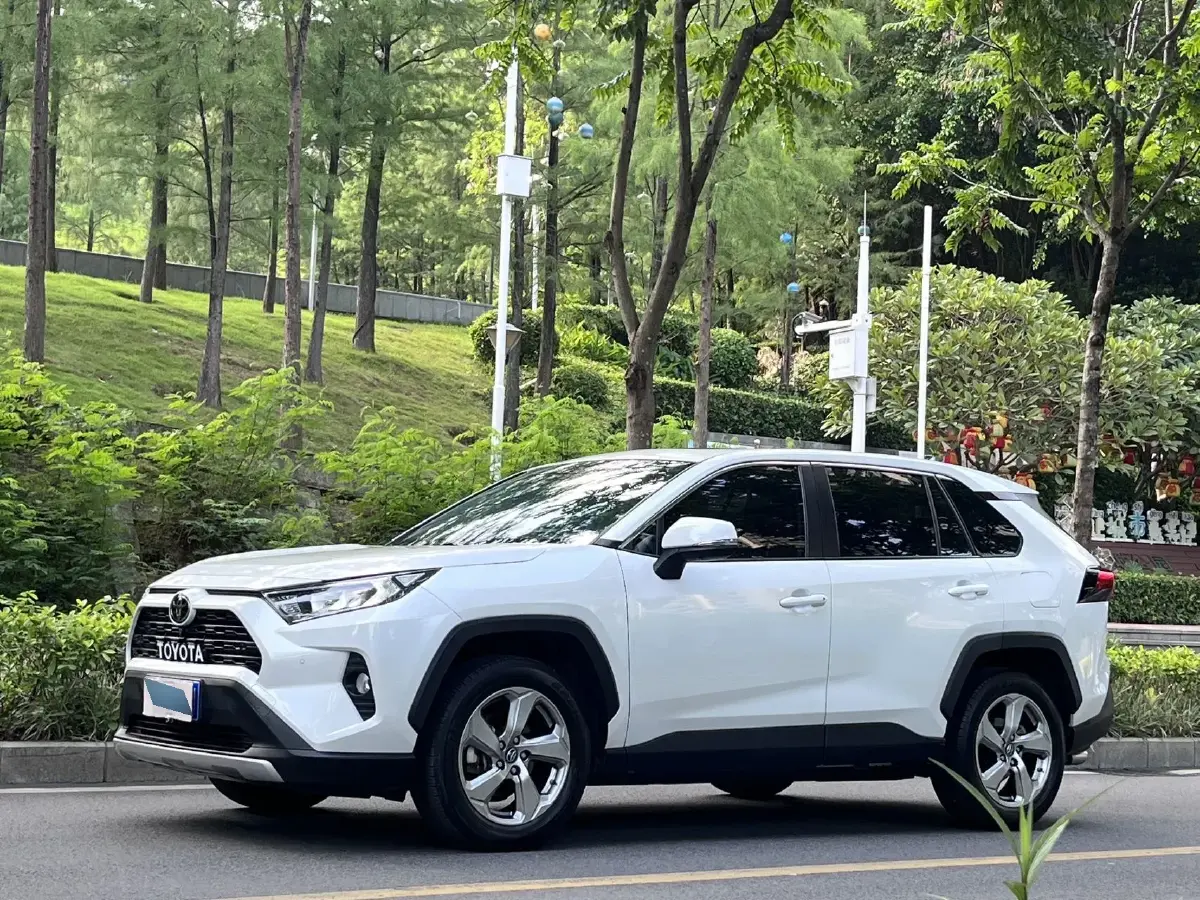 2022 Toyota RAV4 2.0L 171HP L4 CVT