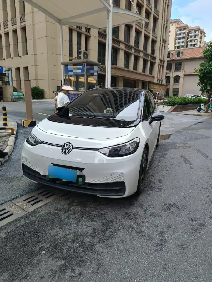 2024 Volkswagen ID.3 BEV 52.8KWH