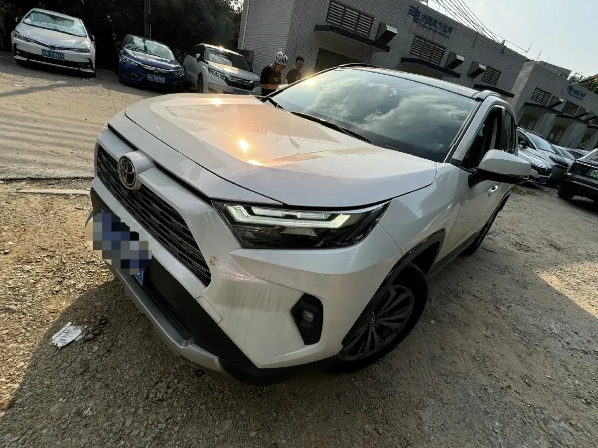 2024 Toyota RAV4 2.0L 171HP L4 CVT