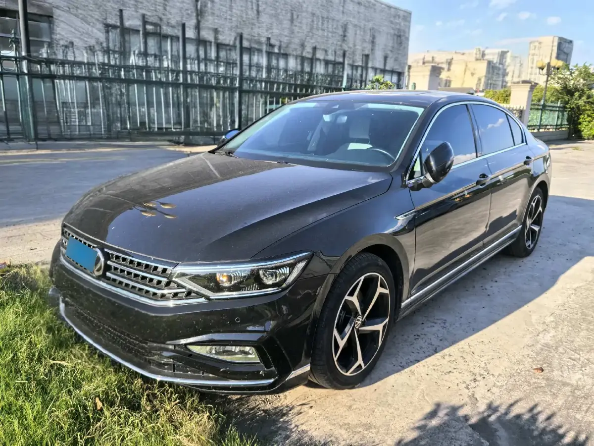 2024 Volkswagen Magotan 2.0T 186HP L4 7DCT