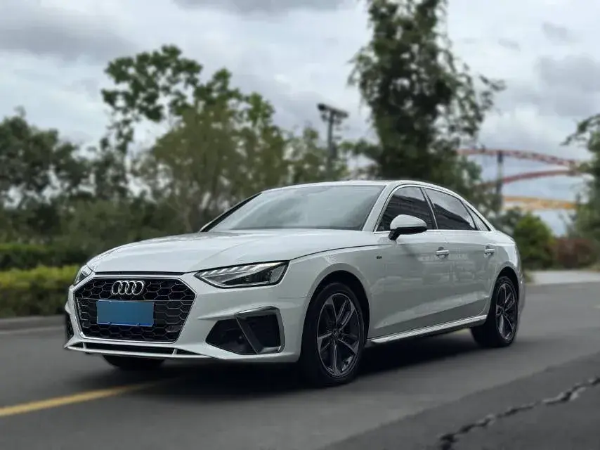 2020 Audi A4L 2.0T 150HP L4 7DCT