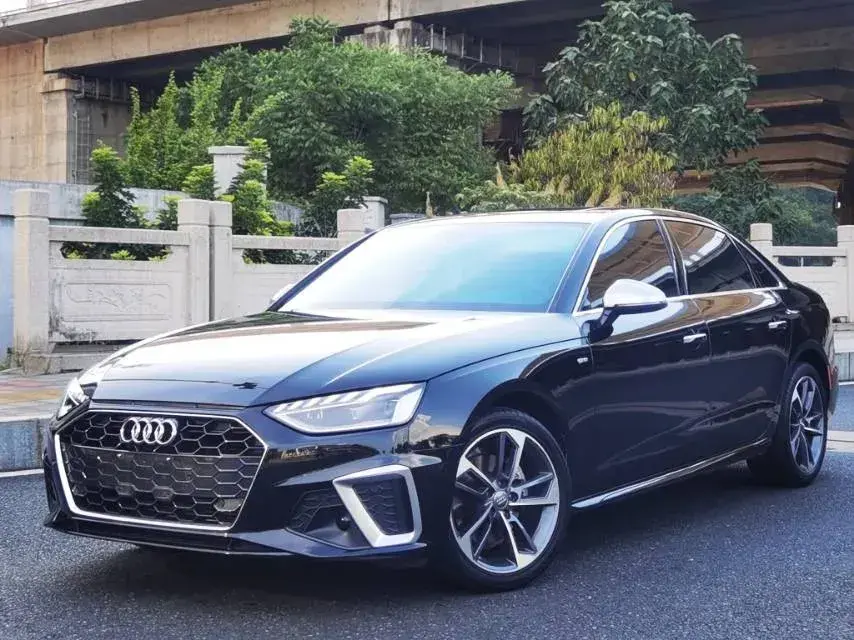 2020 Audi A4L 2.0T 150HP L4 7DCT