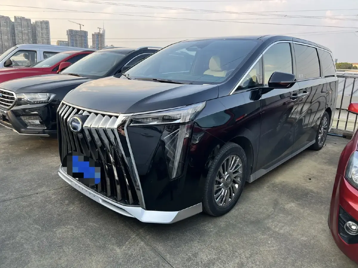 2023 GAC Trumpchi M8 2.0T 190HP L4 E-CVT Hybrid