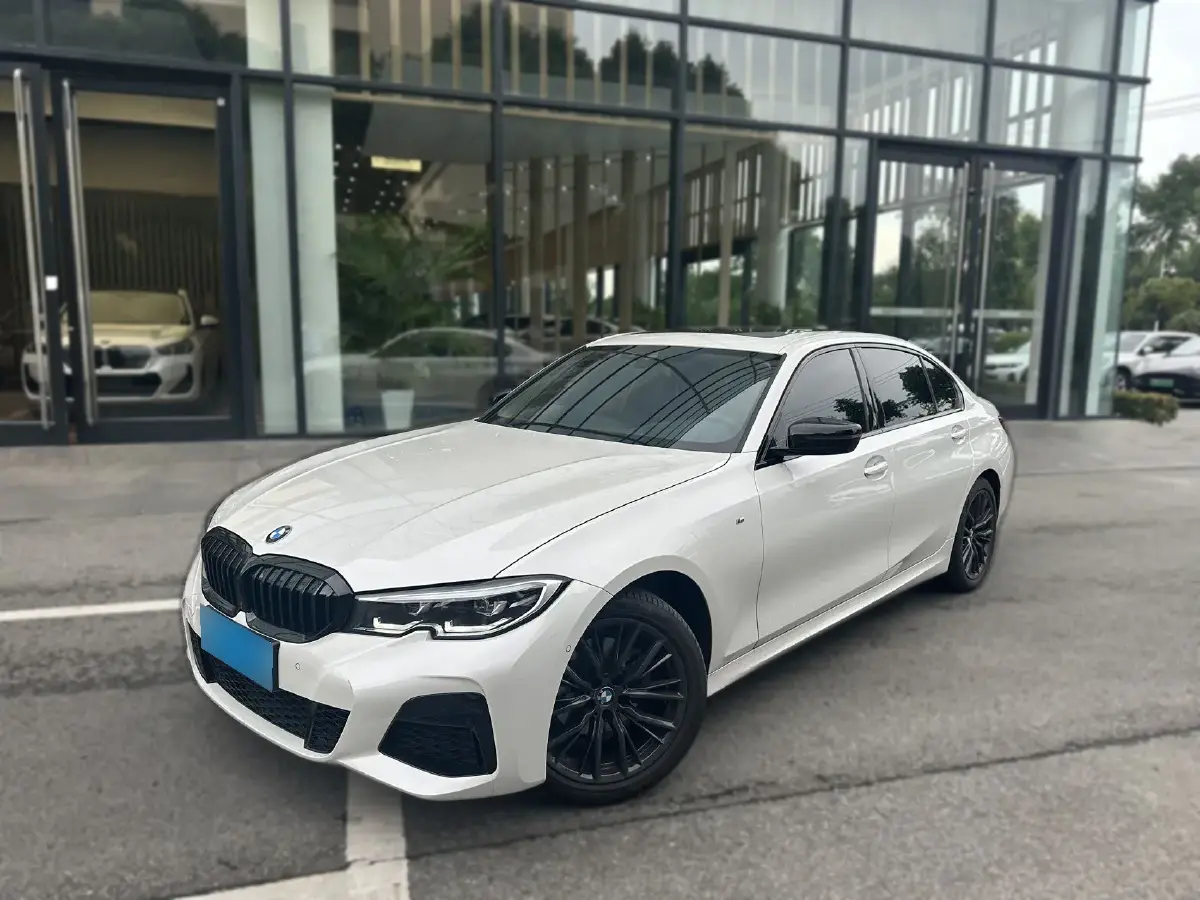 2022 BMW 3 Series 2.0T 184HP L4 8AT