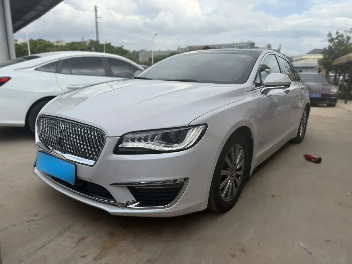 2019 Lincoln MKZ 2.0T 203HP L4 6AT