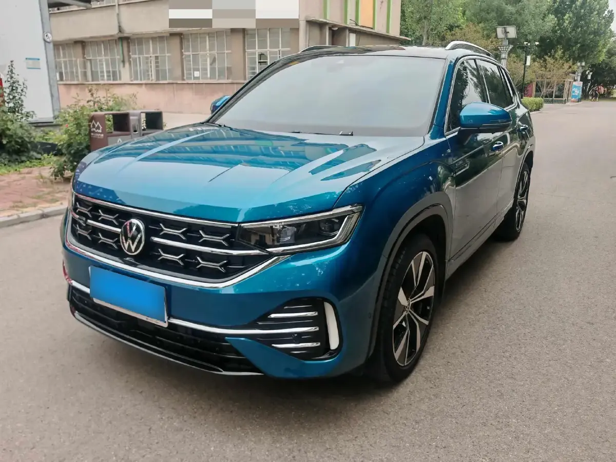 2023 Volkswagen Tayron 2.0T 220HP L4 7DCT