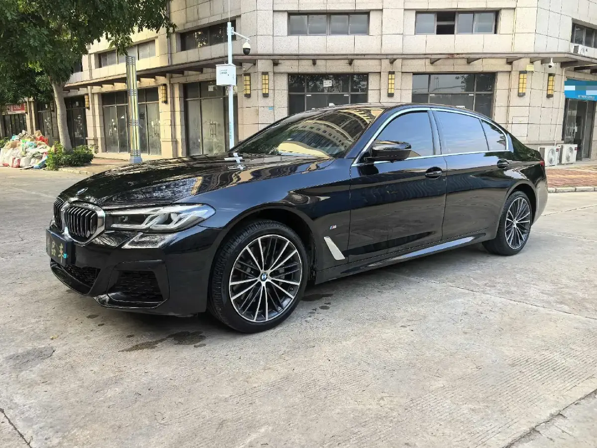 2023 BMW 5 Series 2.0T 245HP L4 8AT