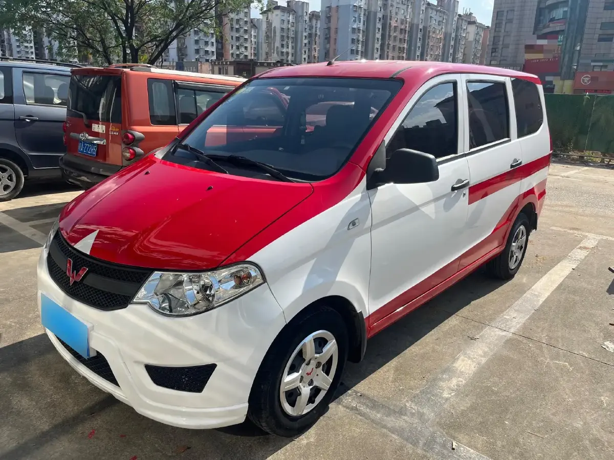 2019 WuLing HongGuang Plus 1.5T 147HP L4 6MT