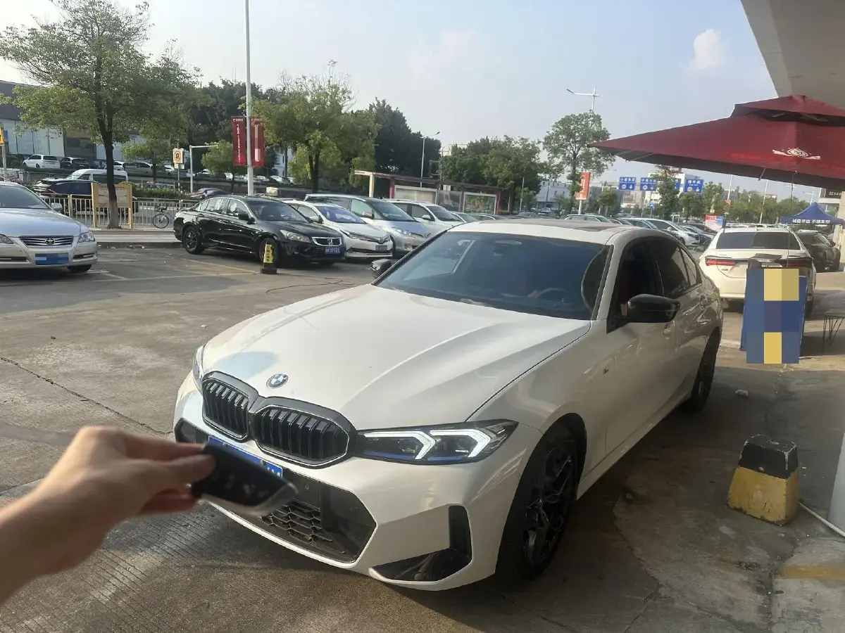 2025 BMW 3 Series 2.0T 245HP L4 8AT