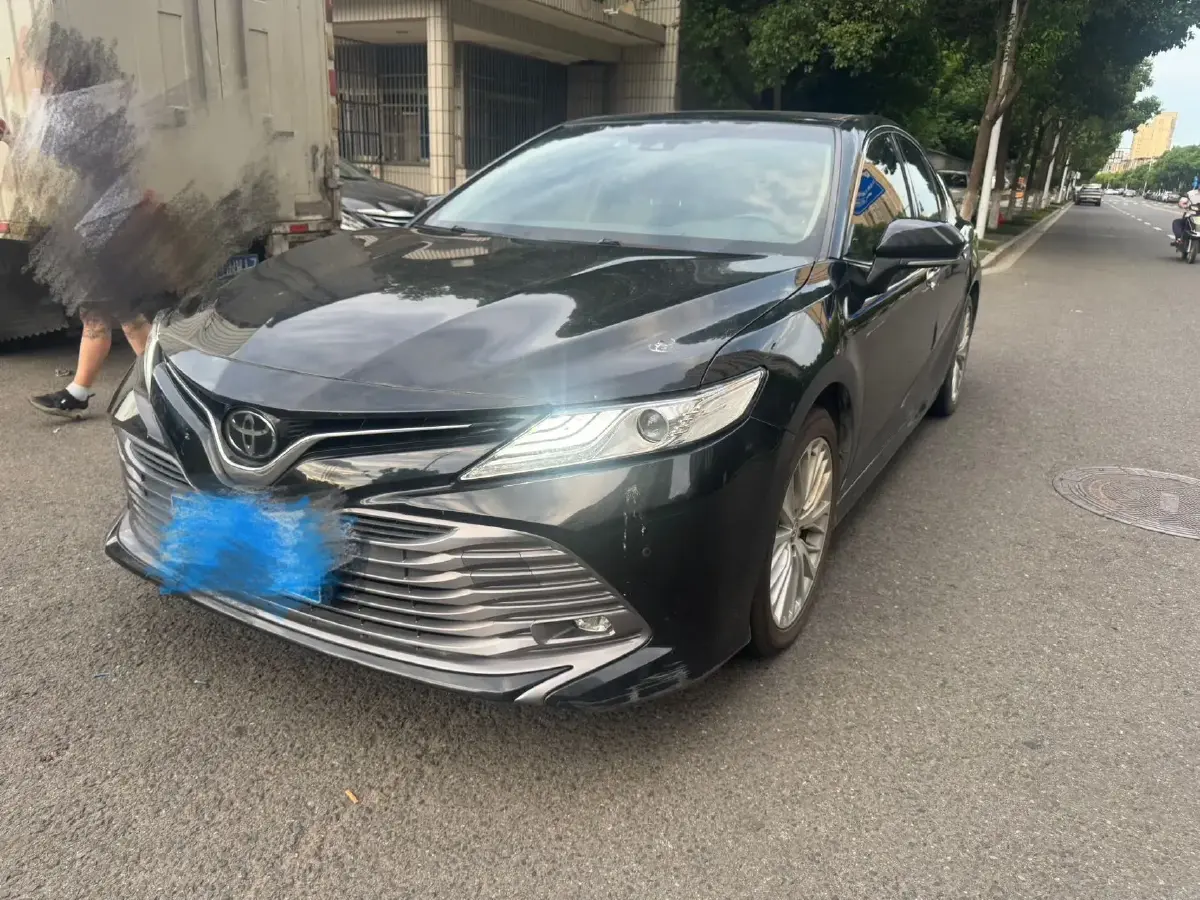 2018 Toyota Camry 2.5L 209HP L4 8AT