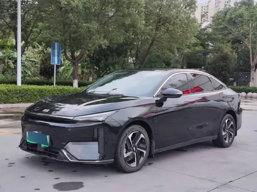 2024 Geely Galaxy L6 1.5T 163HP L4 3DHT PHEV