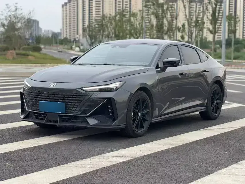 2023 ChangAn UNI-V 1.5T 188HP L4 7DCT