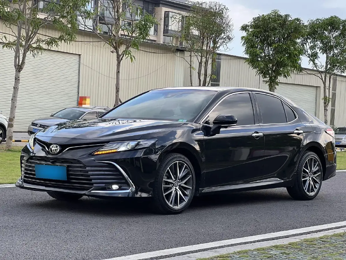 2021 Toyota Camry 2.5L 209HP L4 8AT