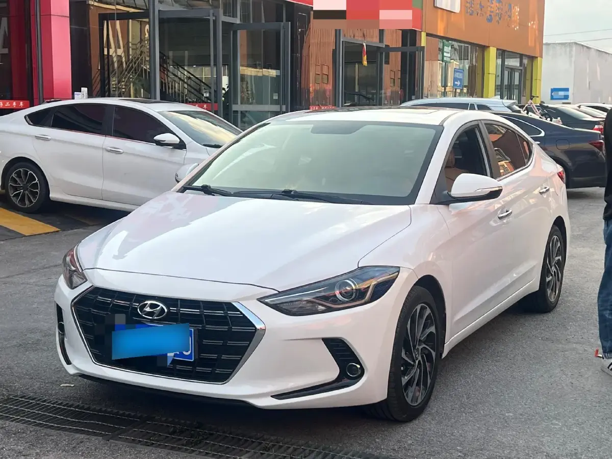 2019 Hyundai Elantra 1.4T 130HP L4 7DCT