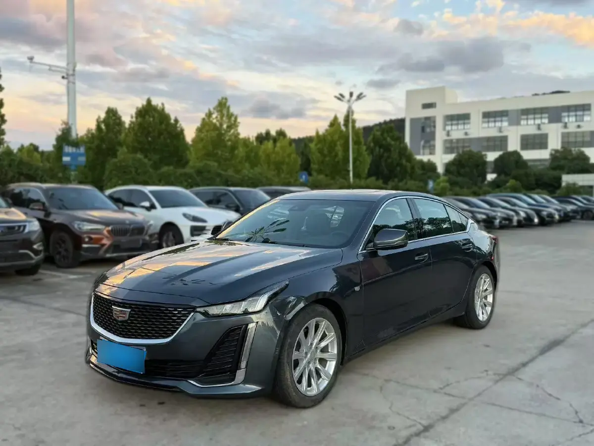 2021 Cadillac CT5 2.0T 237HP L4 10AT