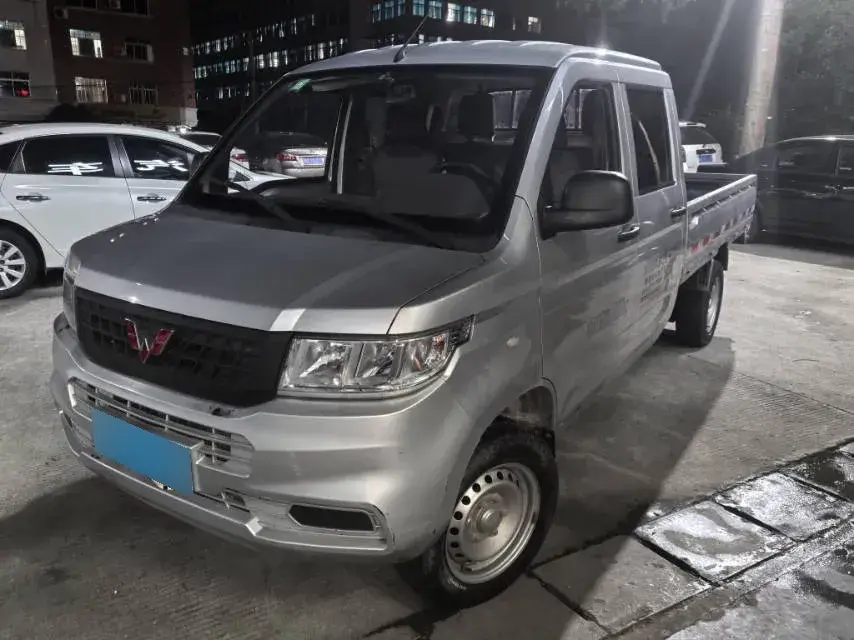 2019 WuLing RongGuang New Truck 1.8L 133HP L4 5MT